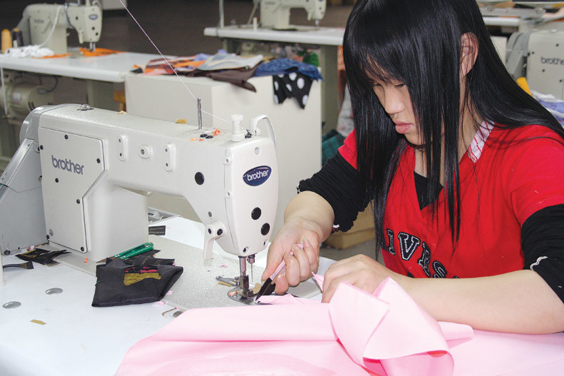 Xiamen United-Prosperity Industry &amp; Trade Co., Ltd. fabriek productielijn