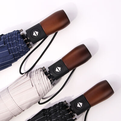 23 inch 3-vouw auto open en sluiten paraplu met houten handvat